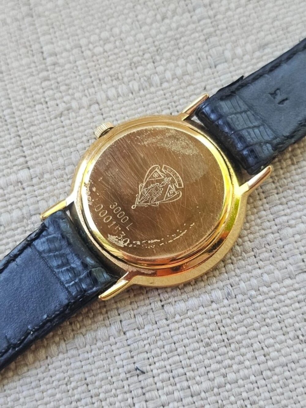 Vintage Gucci Women Wristwatch Gold Tone Case Swiss Made Analog Watch Auth - Picture 12 of 12